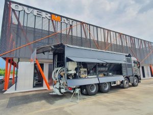 Come scegliere un camion per massetti: le caratteristiche e i fattori da considerare