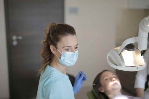 Devitalizzazione dente e dolore persistente: cosa succede davvero
